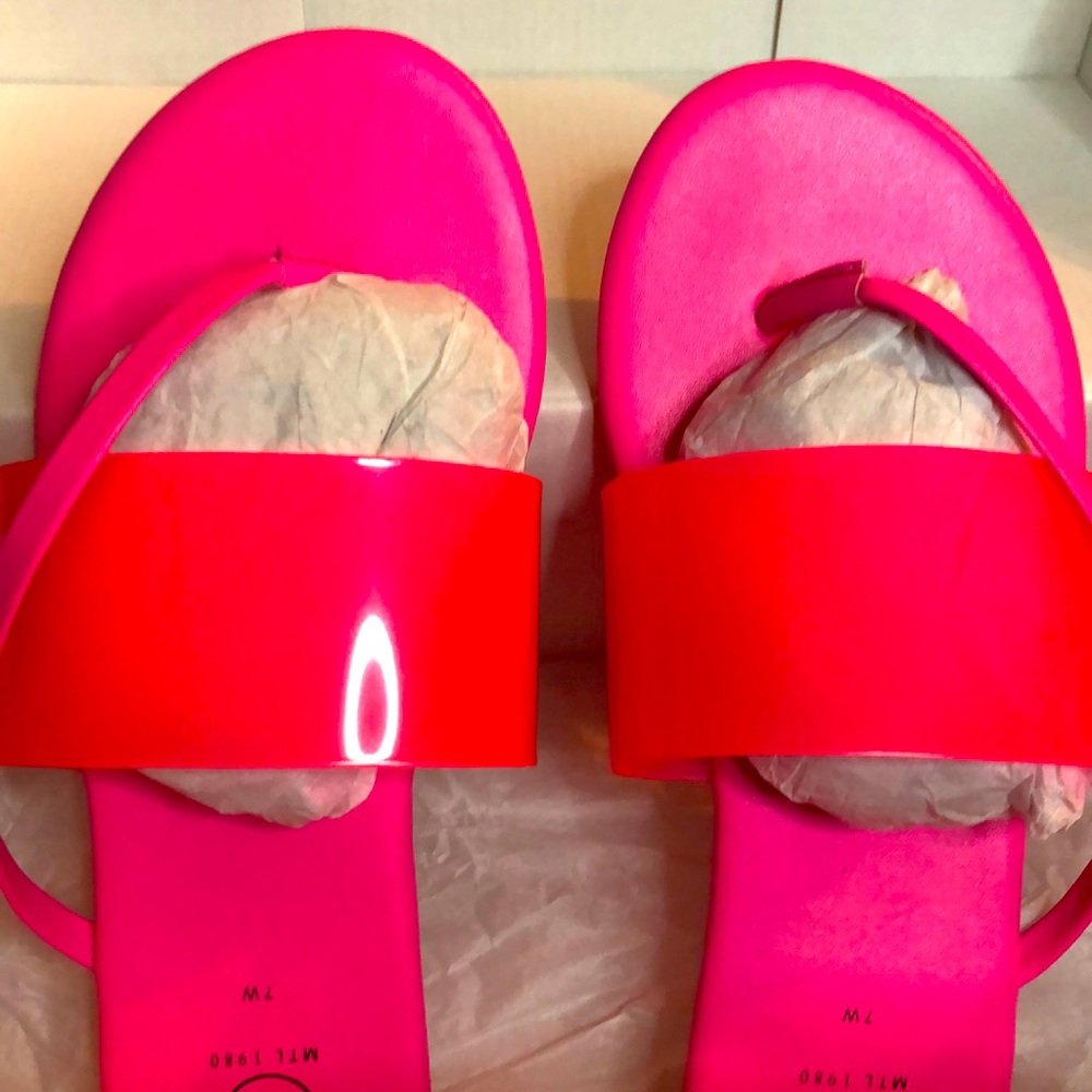 ADDITION ELLE “Knox” neon pink sandals.